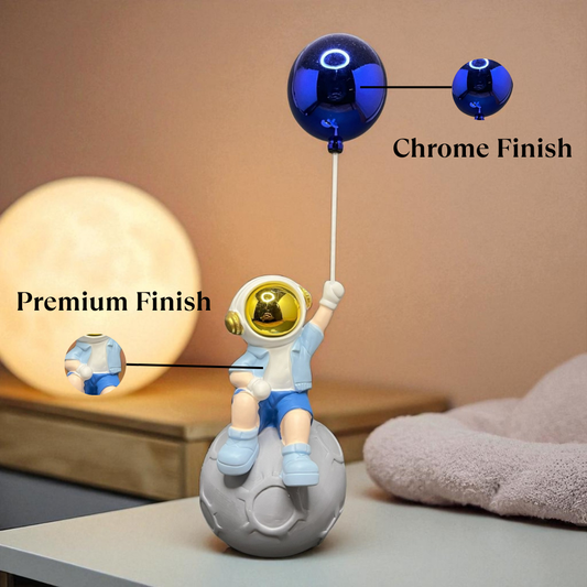Astronaut Balloon Figurine