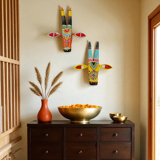 Hand-Painted Wooden Cow Head Wall Decor (Set of 2)