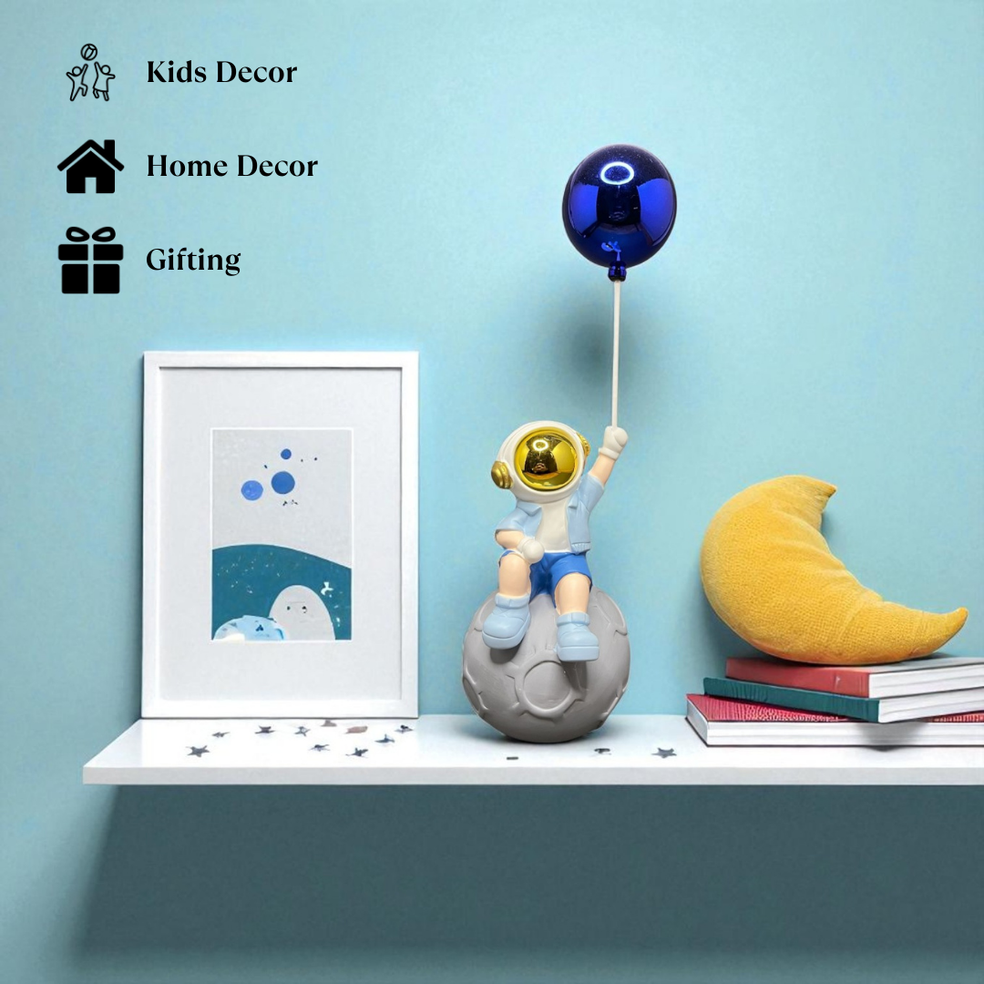 Astronaut Balloon Figurine