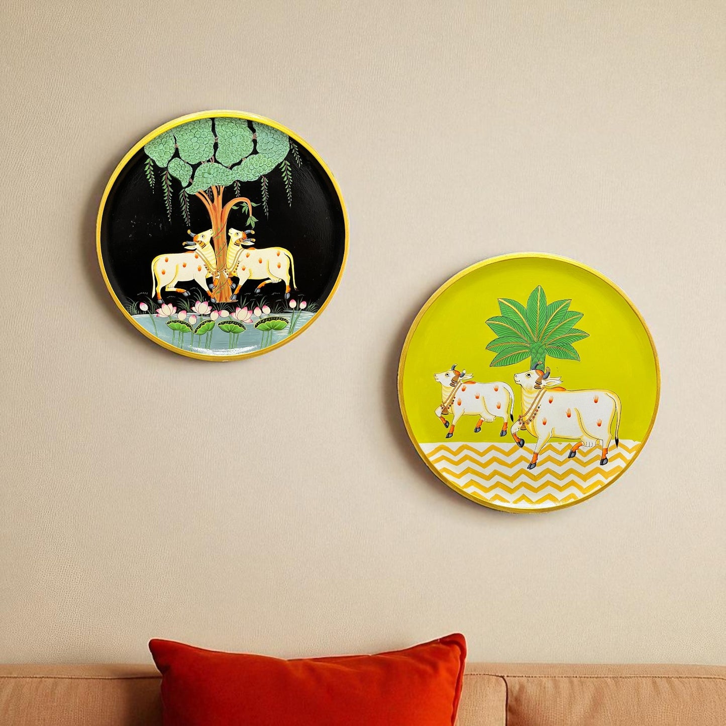 Hand Painted Nandi Wall Plate Green