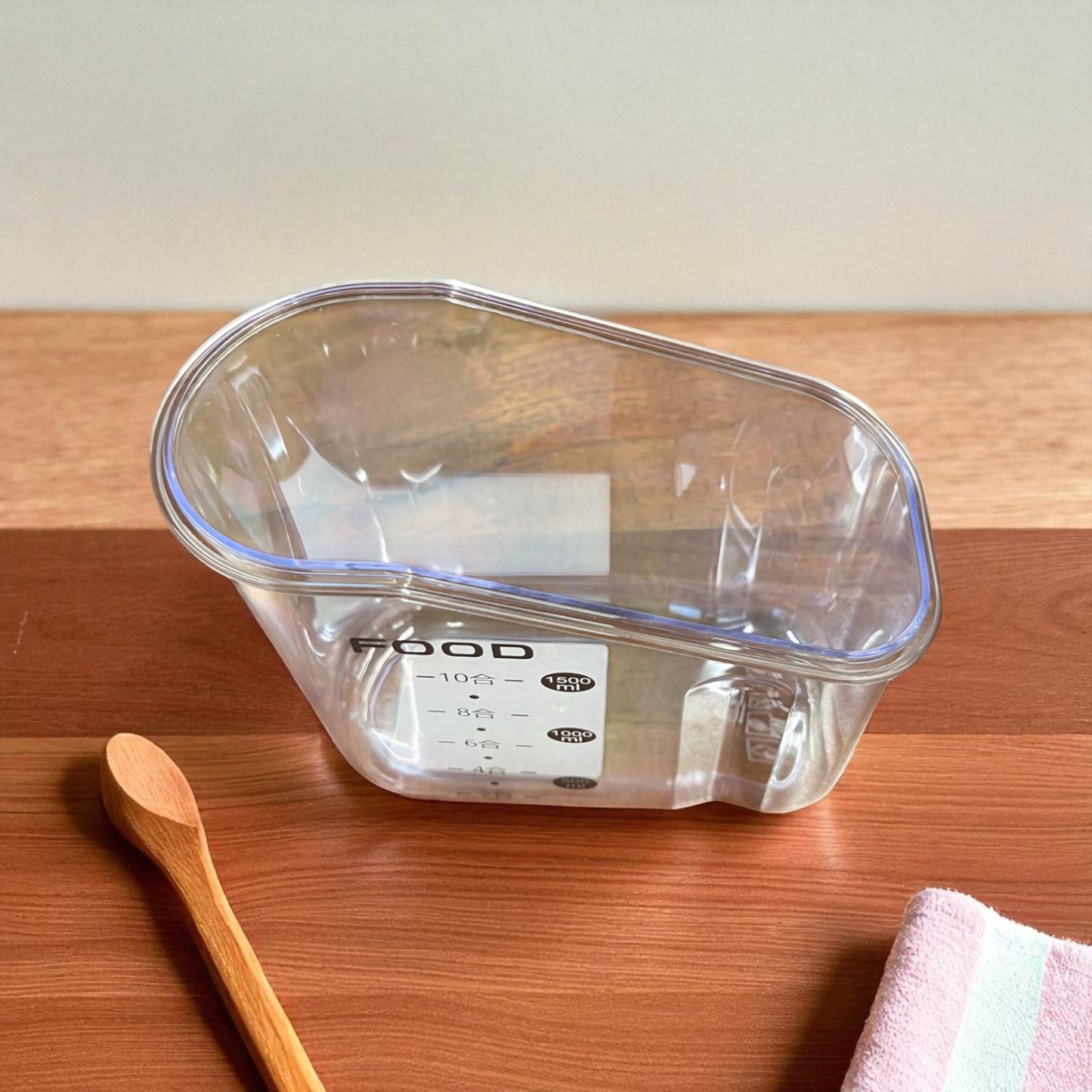 Food storage container with spout lid