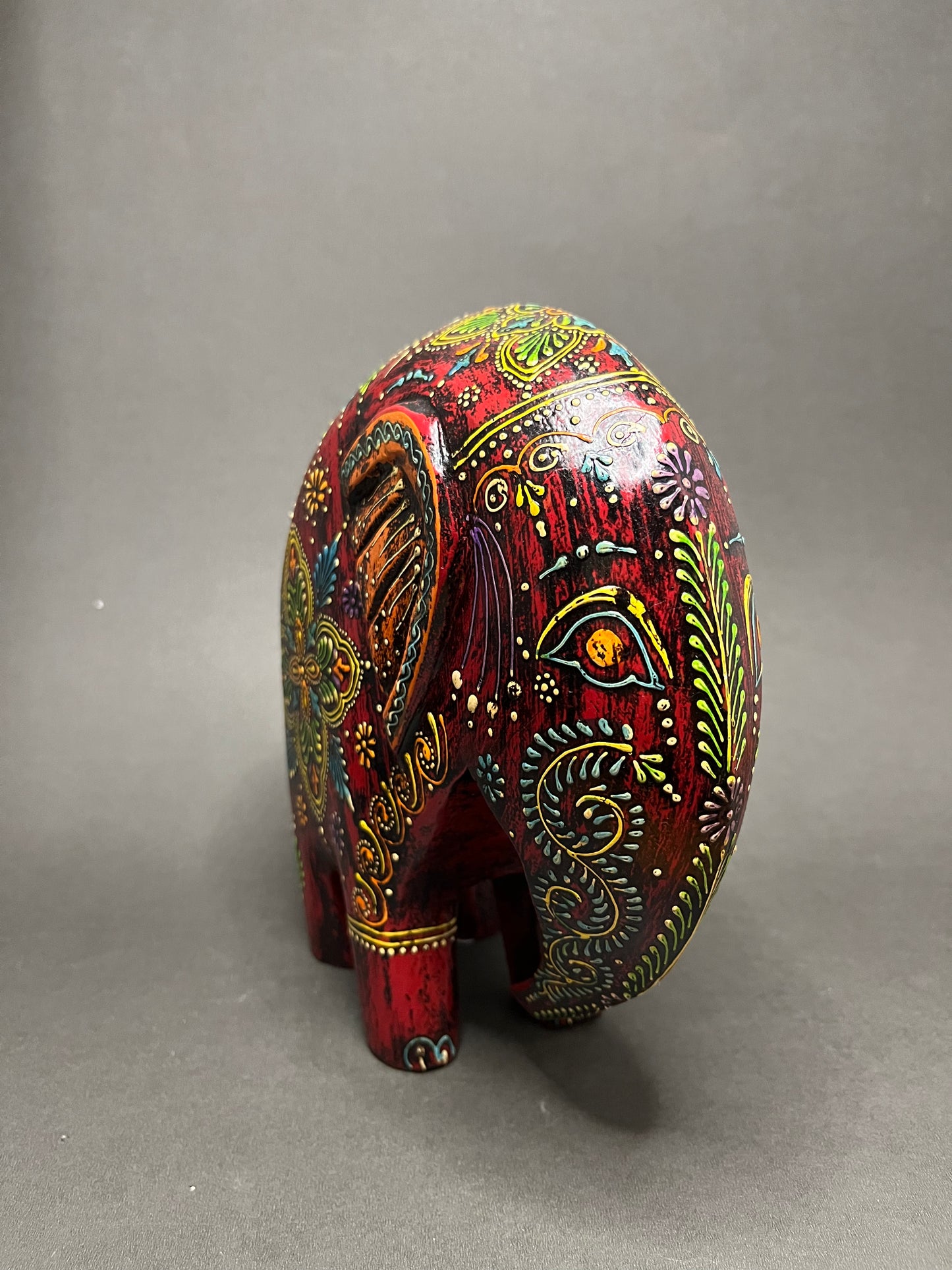 Swayed Elephant - Red