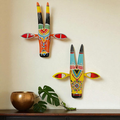 Hand-Painted Wooden Cow Head Wall Decor (Set of 2)