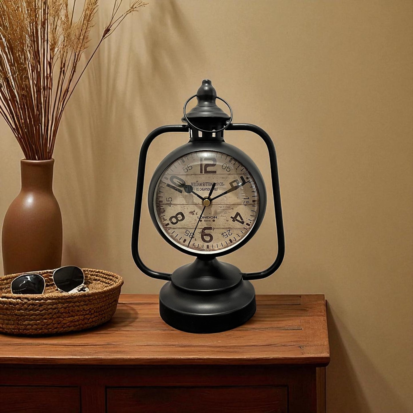 Black Vintage Lantern Table Clock