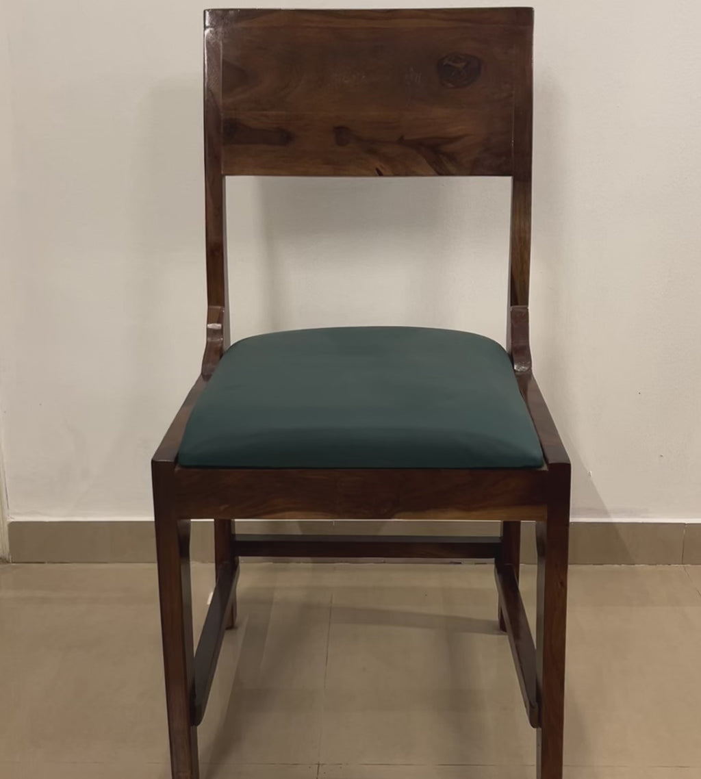 Simple Green Chair